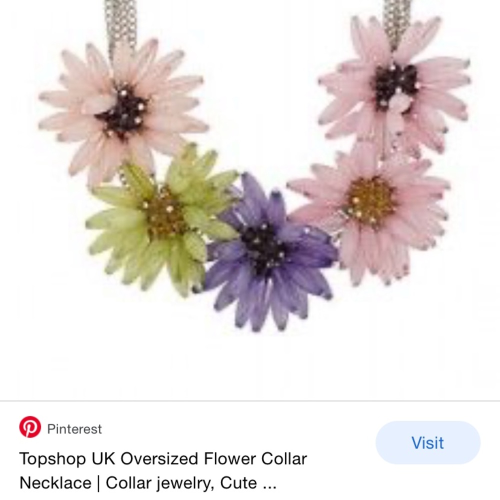 Top shop flower collar necklace ISO